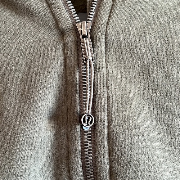 Lululemon Scuba Oversized Full-Zip Hoodie in army green - Picture 6 of 12